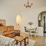 Sevres-lecourbe Romantic T2 Paris15 *