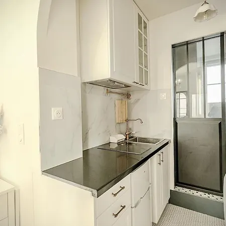 Sevres-lecourbe Romantic T2 Paris15 *