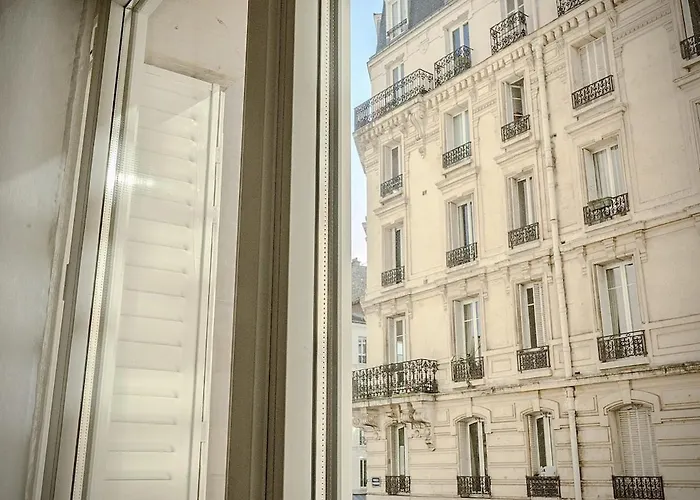 Sevres-lecourbe Romantic T2 Paris15 *